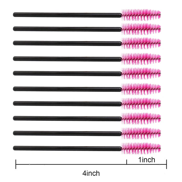 a close up of a bunch of mascara brushes